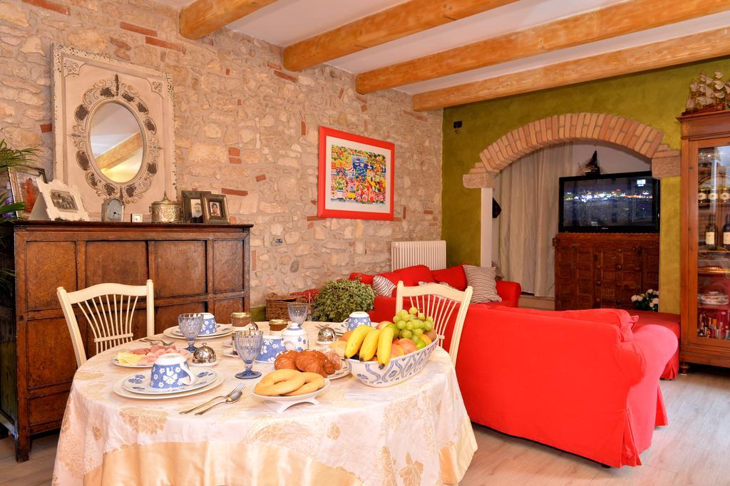 B&B Corte Giare 산탐브로지오 디 발폴리첼라 외부 사진